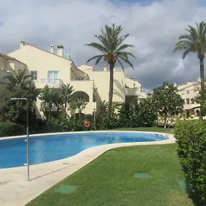 apartment-near-puerto-banus-estepona.1costadelsol.com/